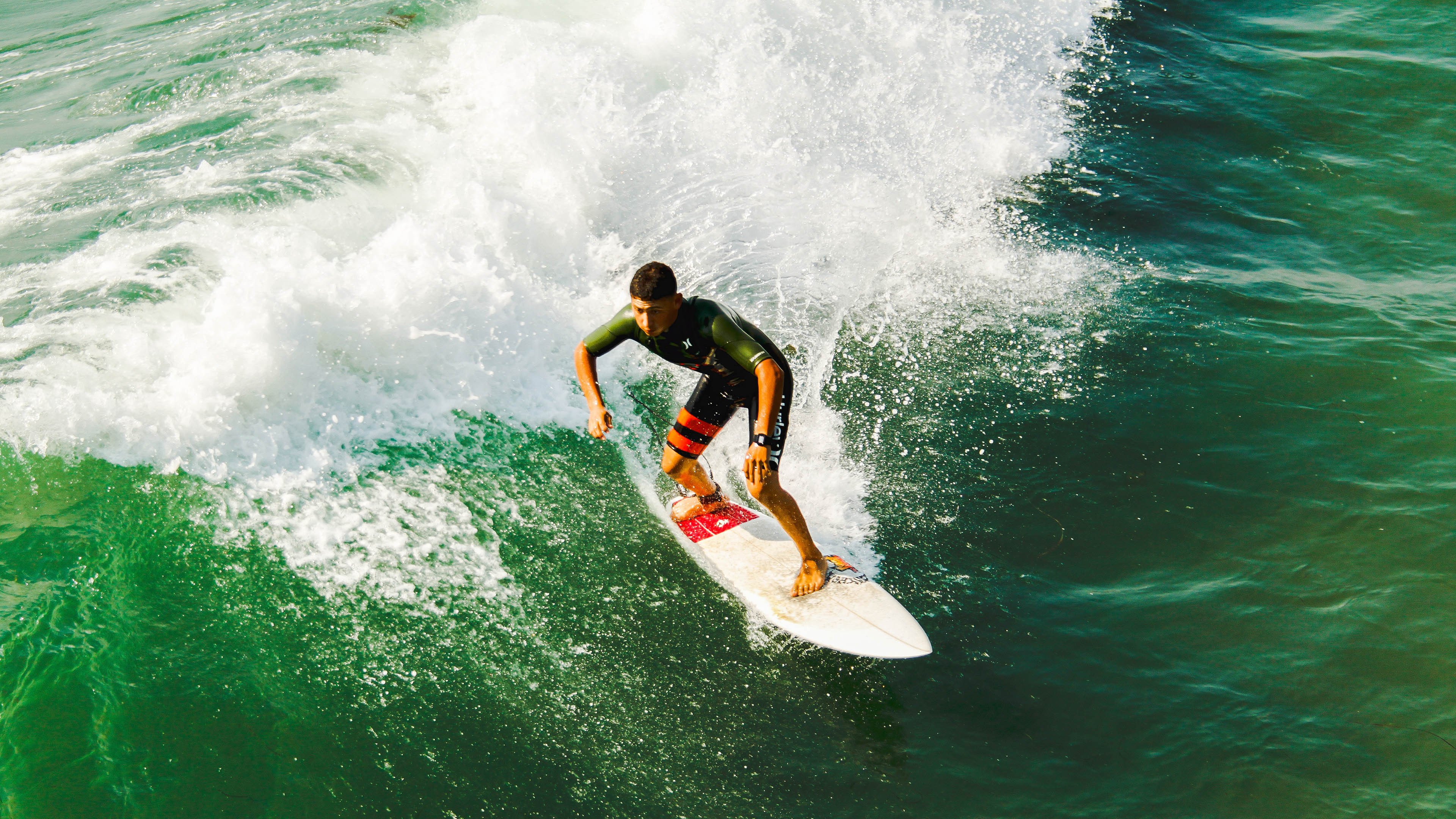 《王者荣耀全国冠赛，广东战队问鼎荣耀》，广东王者职业战队